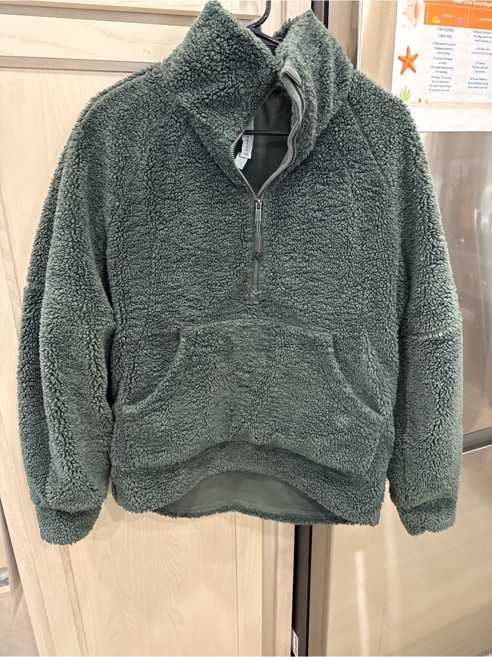 lululemon athletica women’s Zip-Up Sherpa Pullover in Olive